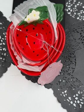10 Strawberry Street Strawberry Measuring Cups Cute Ceramic Kitchen Set